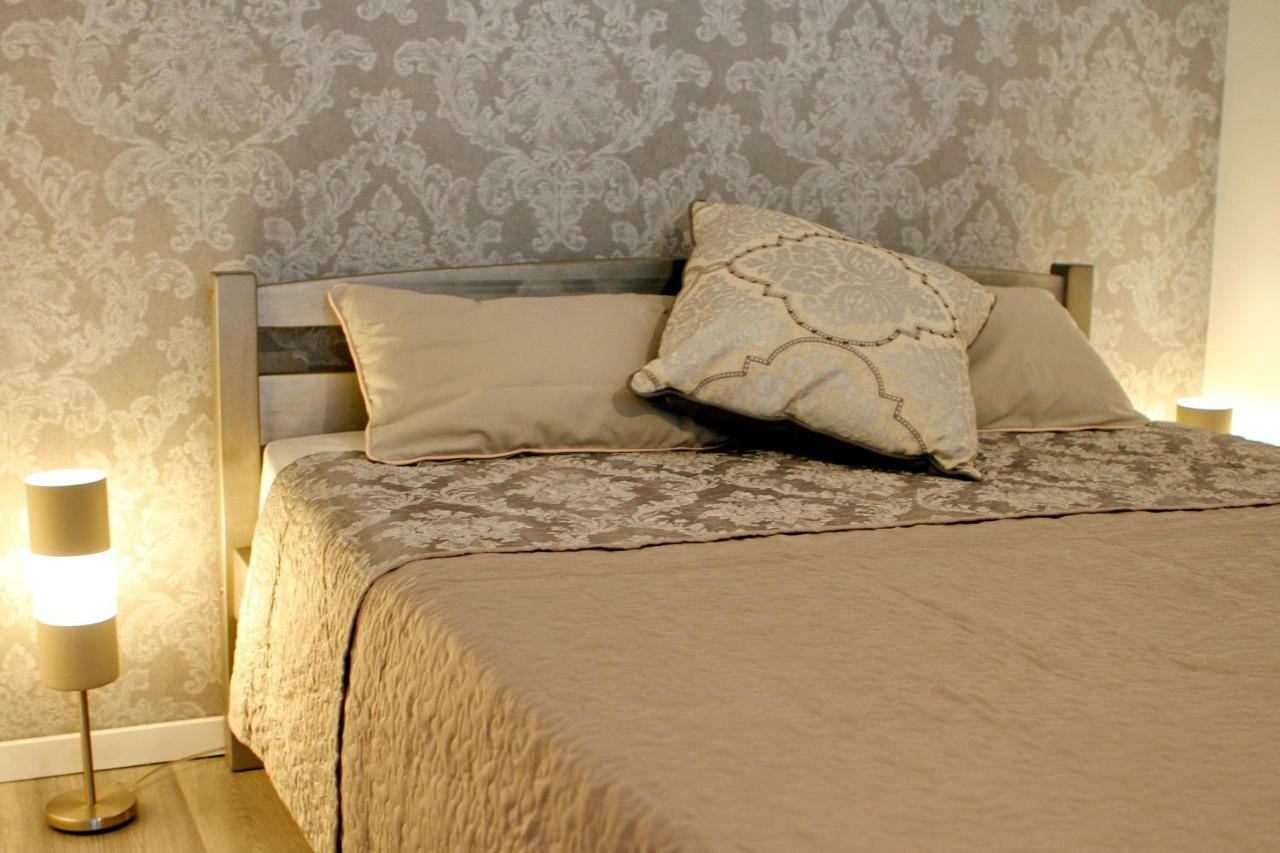 New! Cozy Apartment With Free Guarded Parking Riga Extérieur photo